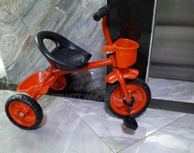 Kids Bike//Trycycle Available in Colour Red