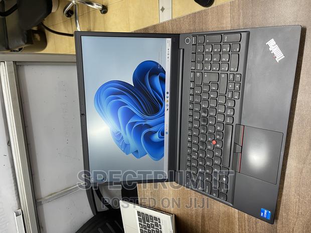 Laptop Lenovo Thinkpad E15 8GB Intel Core I5 SSHD (Hybrid) 512GB - thumbnail 3