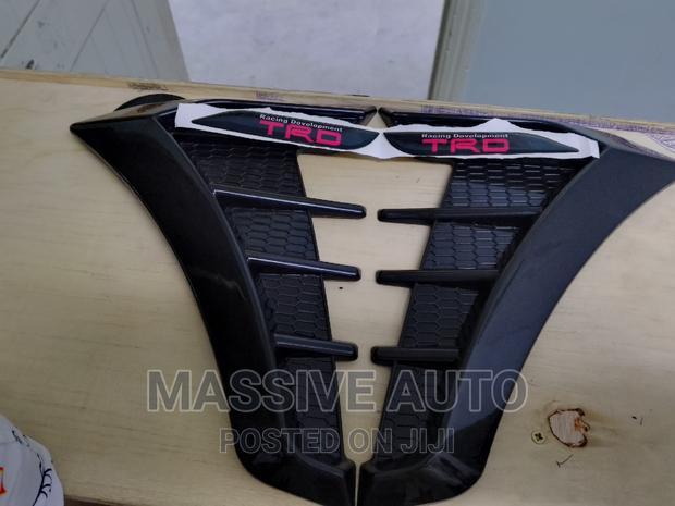 Car Side Vent Fender Decorations/Side Leaf Decorative Vents