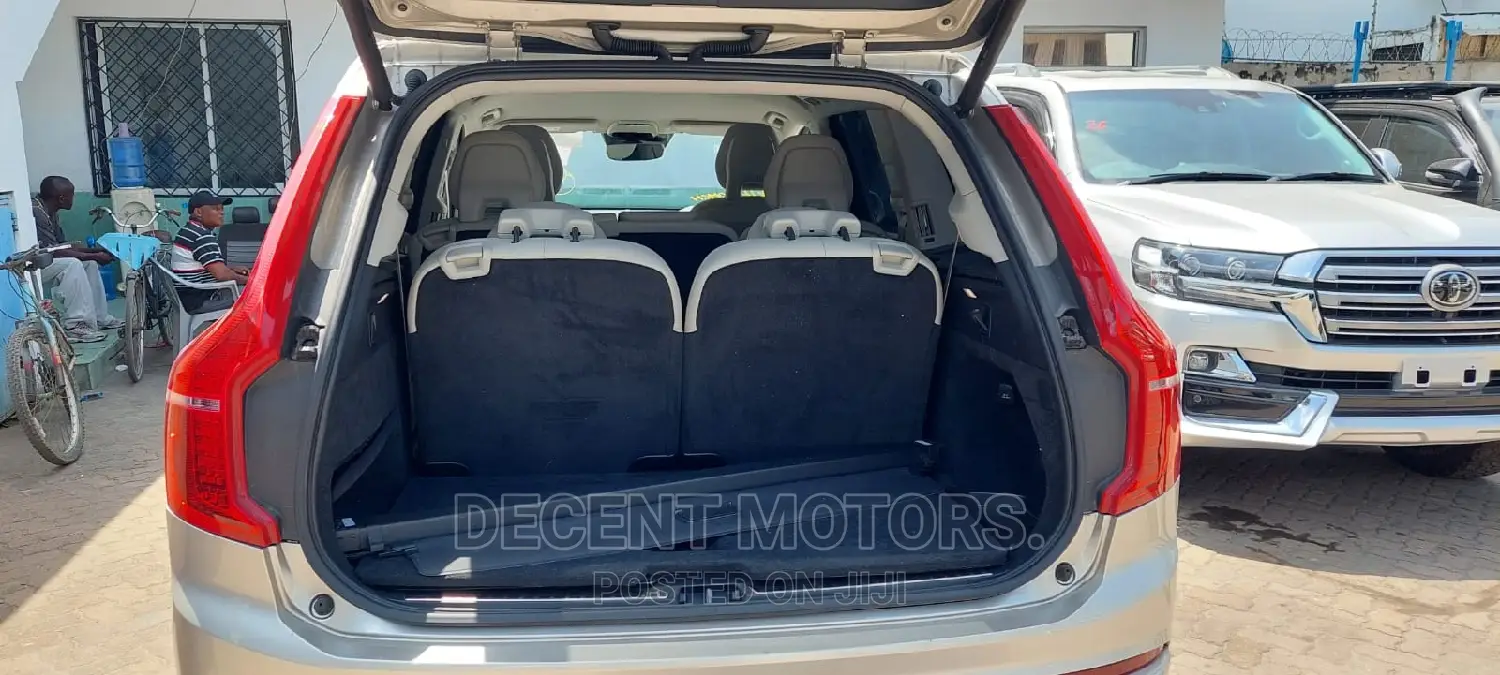 Volvo XC90 2018 Silver