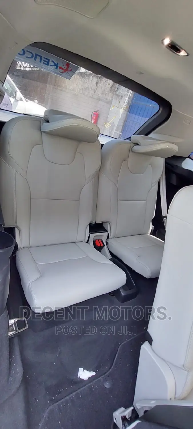 Volvo XC90 2018 Silver