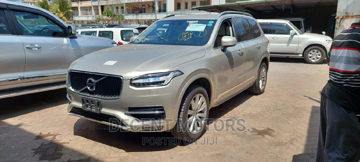 Volvo XC90 2018 Silver