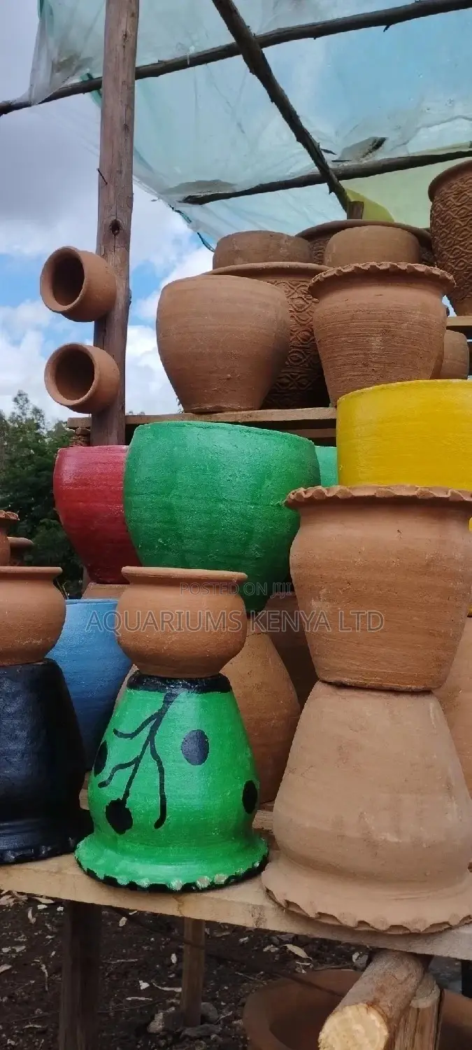 Yellow,Green,Black Small Clay Pots