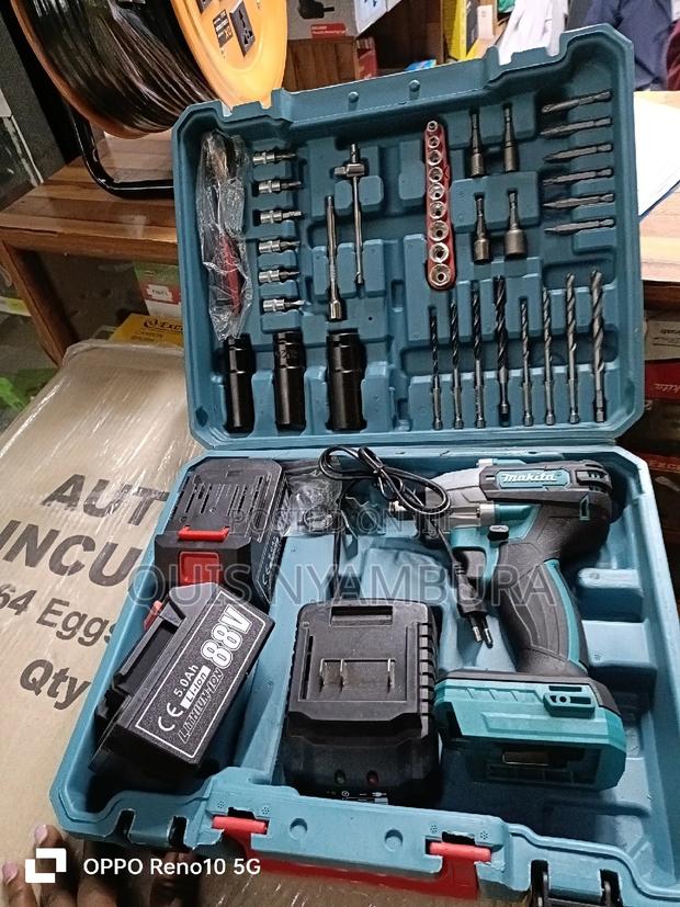 88v Makita Impact Wrench. - thumbnail 4