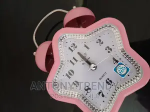 Extremely Silent Quartz Twin Metal Bell Alarm Clock