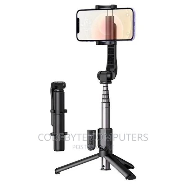 UGREEN Selfie Stick Tripod With Bluetooth Remote - thumbnail 2