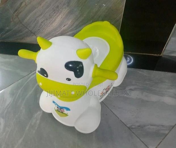 Potty//Baby Potty//Potty Training Available in All Colours - main view