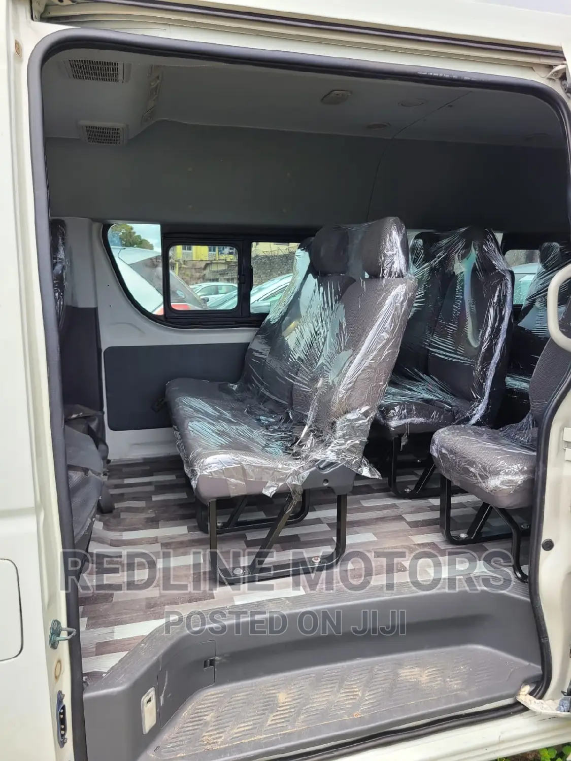 Toyota HiAce 2016 White