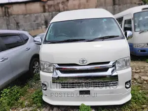 Toyota HiAce 2016 White