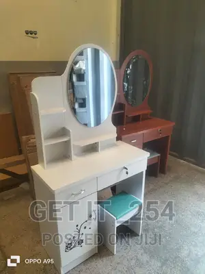Dressing Table 
Available in White, Brown