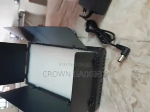 U600 LED Professional Video Light. Professional Lights