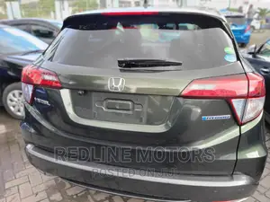 Honda Vezel 2017 Green