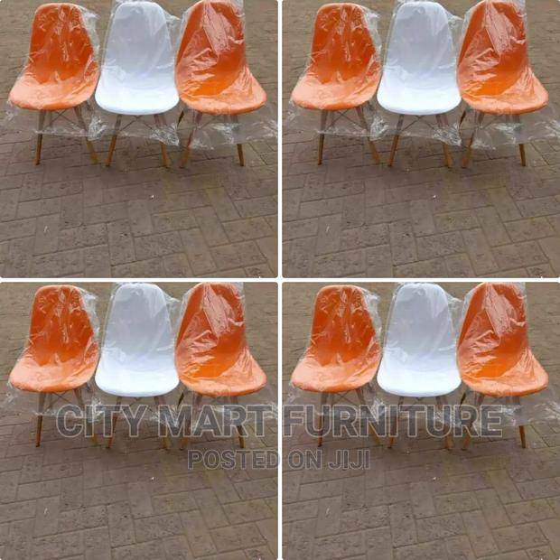 Quality Eames Chairs Dining/Office Chairs - main view