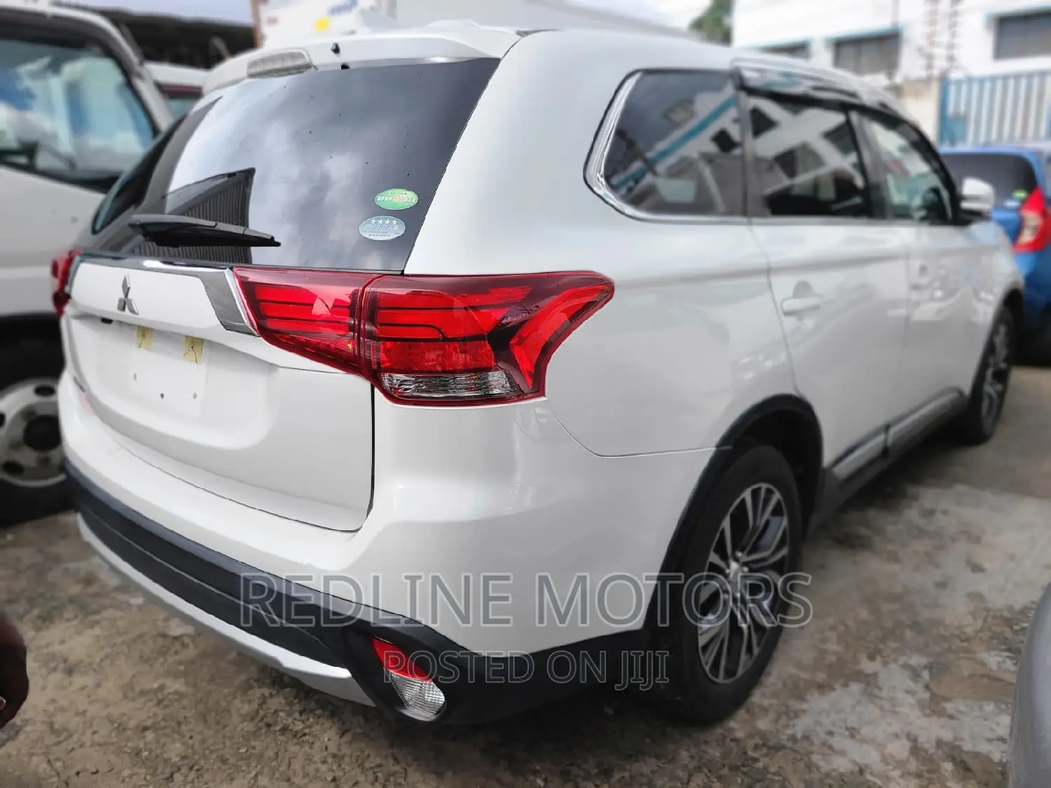 Mitsubishi Outlander 2017 Pearl
