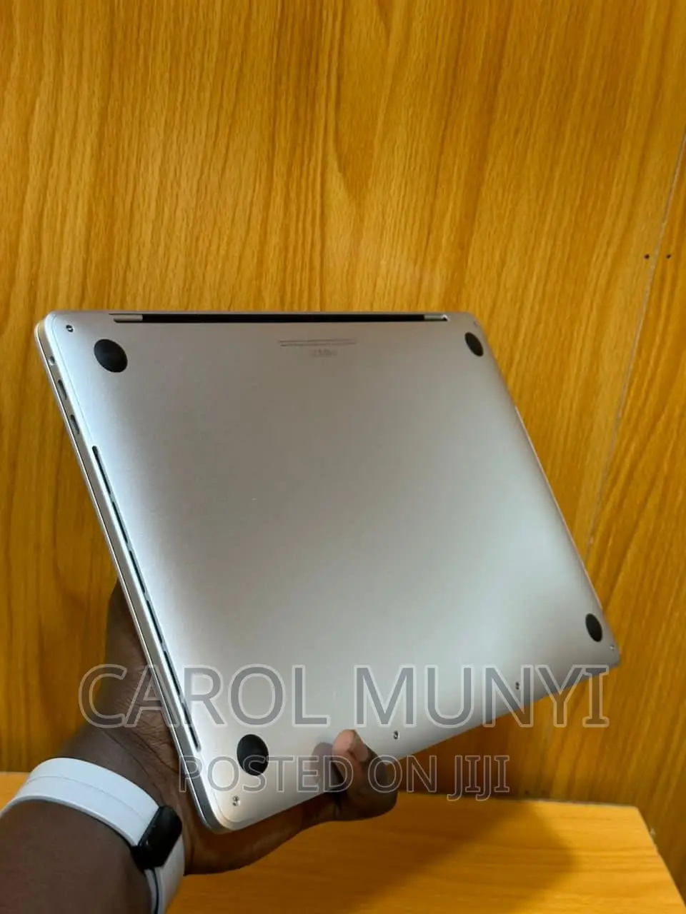 New Laptop Apple MacBook Pro 2015 8GB Intel Core i7 SSD 256GB