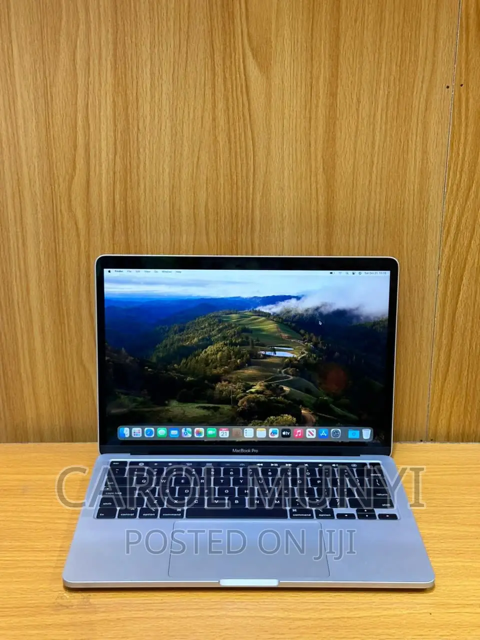 New Laptop Apple MacBook Pro 2015 8GB Intel Core i7 SSD 256GB