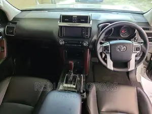 Toyota Land Cruiser Prado 2017 Pearl