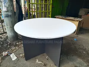 Round Table