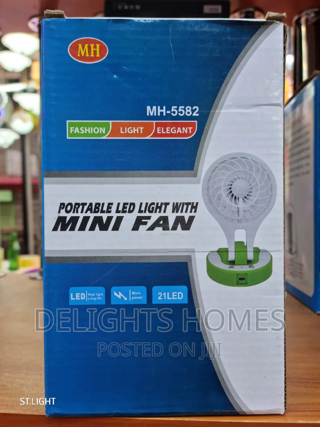 Portable Led Light With a Fan