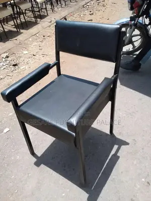 Katalina Chair