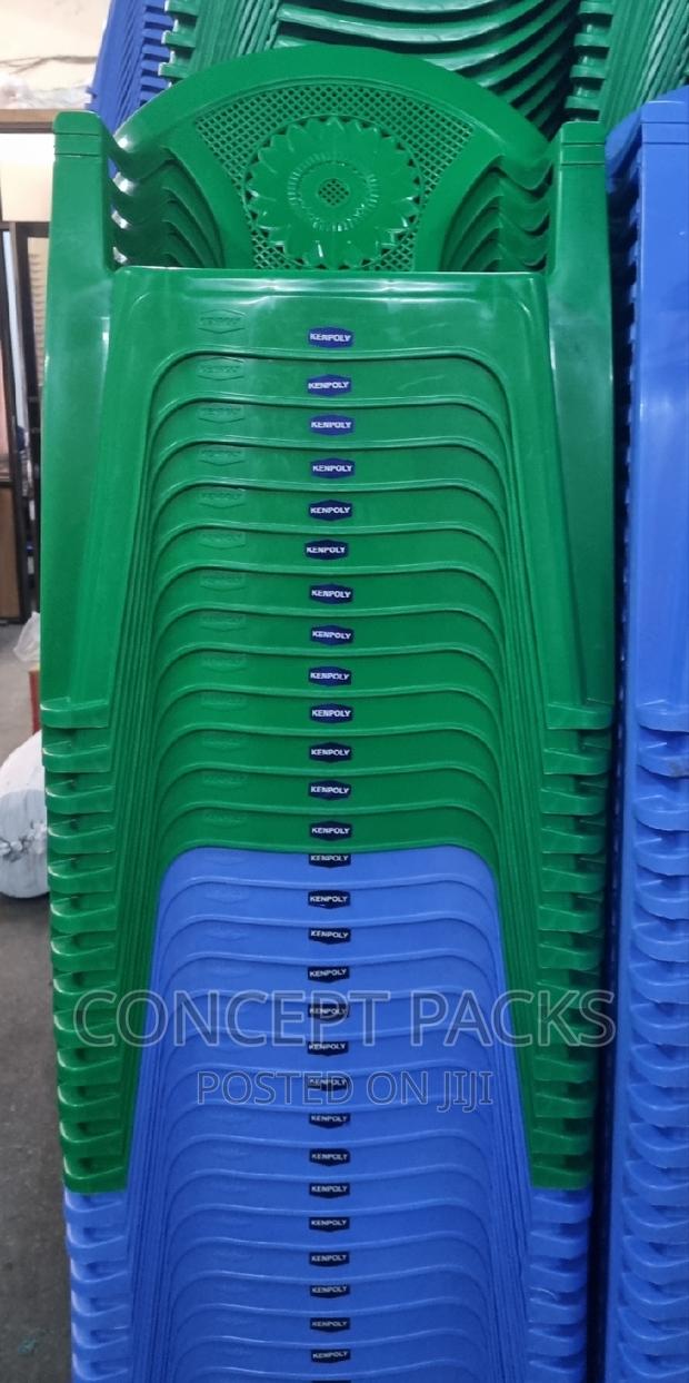 Kenpoly Green Chair With Arms - main view