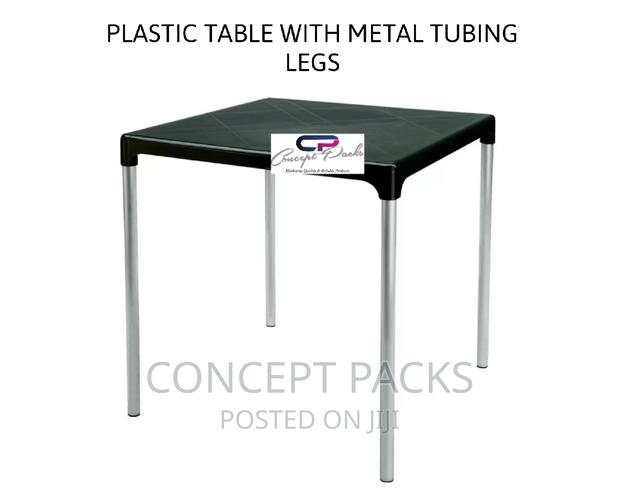 Boulevard Table With Aluminium Legs - main view