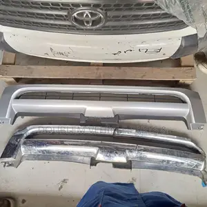 Front Grill Toyota Hiace 2005,2007,2008,2009,2010 Low Roof
