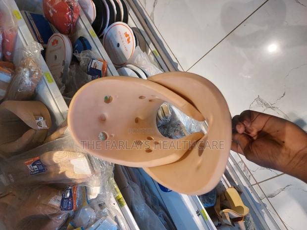 Cervical Collar - Philadelphia. - thumbnail 3