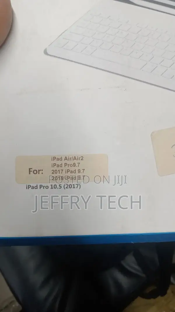 Keyboard Case for iPad 9. (Old Model), 360 Degree