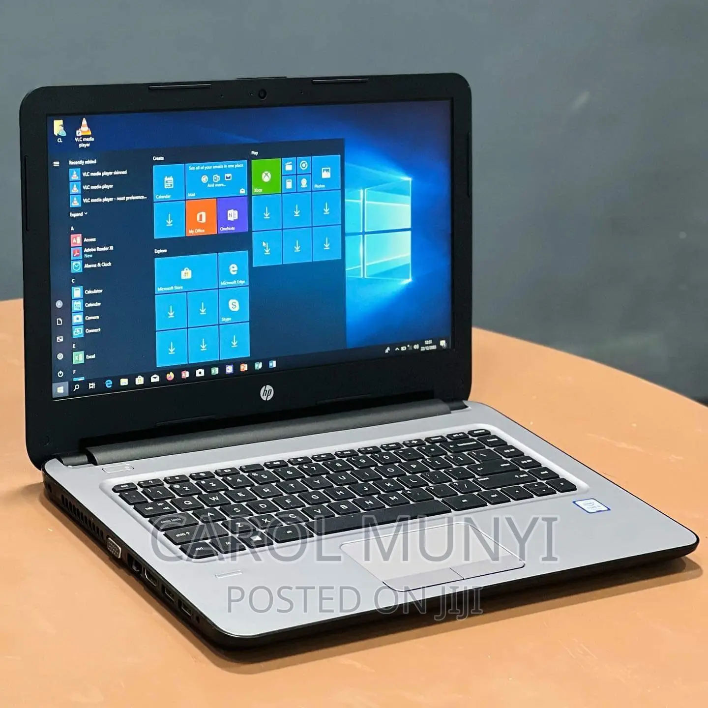 New Laptop HP 348 G4 8GB Intel Core i5 SSD 256GB