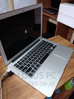 Laptop Apple MacBook Air 2017 8GB Intel Core I7 SSD 256GB