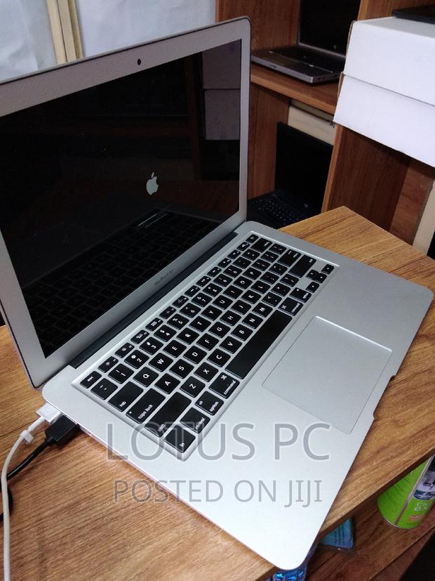 Laptop Apple MacBook Air 2017 8GB Intel Core I7 SSD 256GB - main view