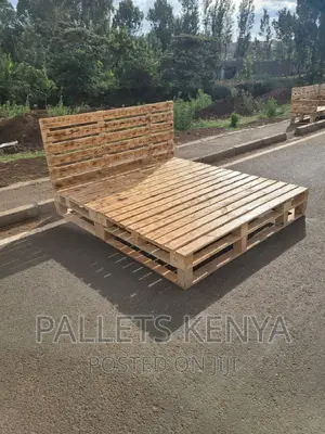 Pallet Bed- 6*6 Detachable and Blazed Pallet Bed. (UR#0015,)