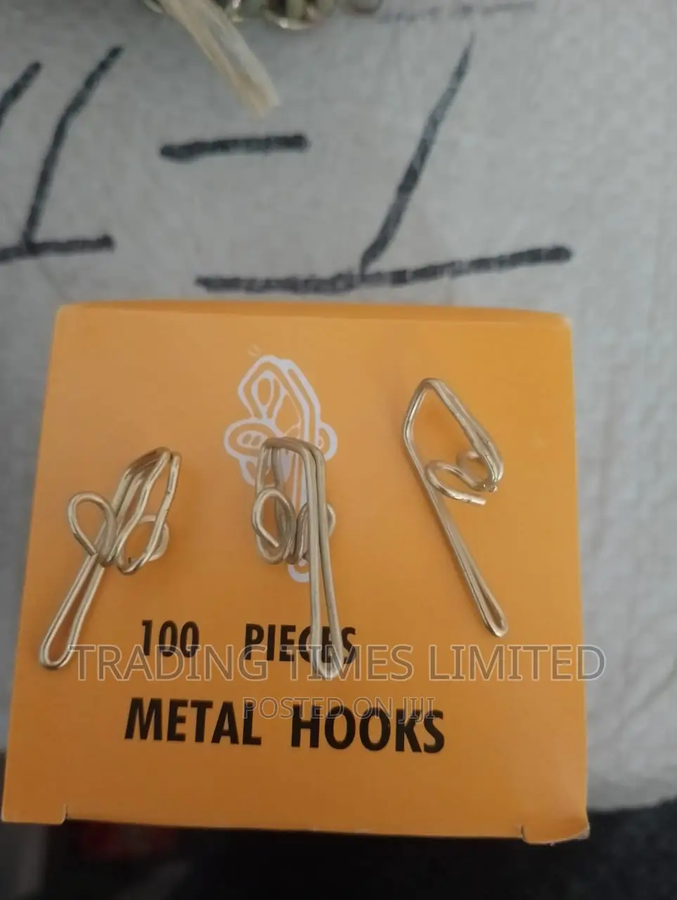 100 Pc Metal Curtain Hook- Drapery Hook