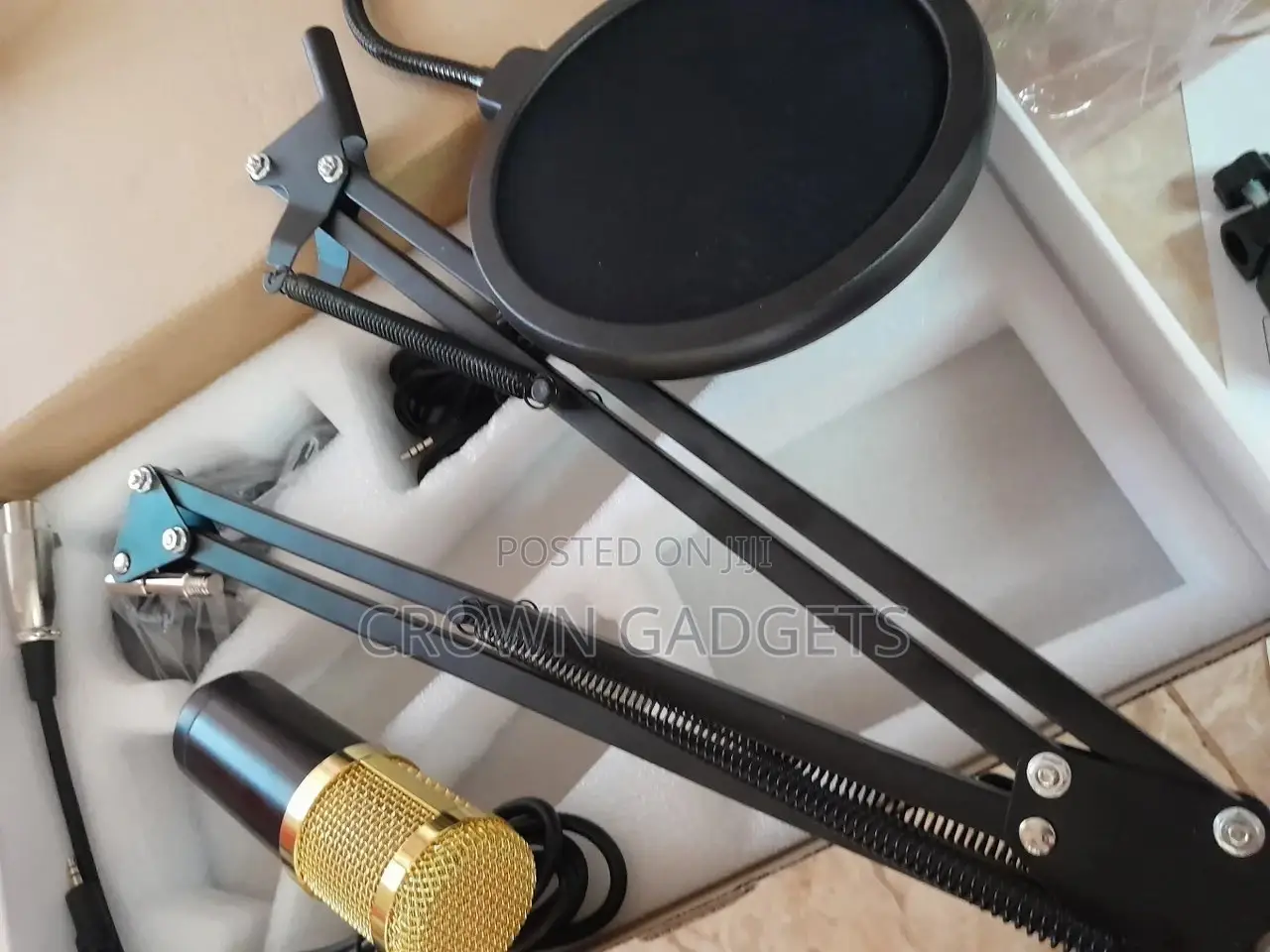 Microphone Kit With V8 Sound Card, Condenser Mic