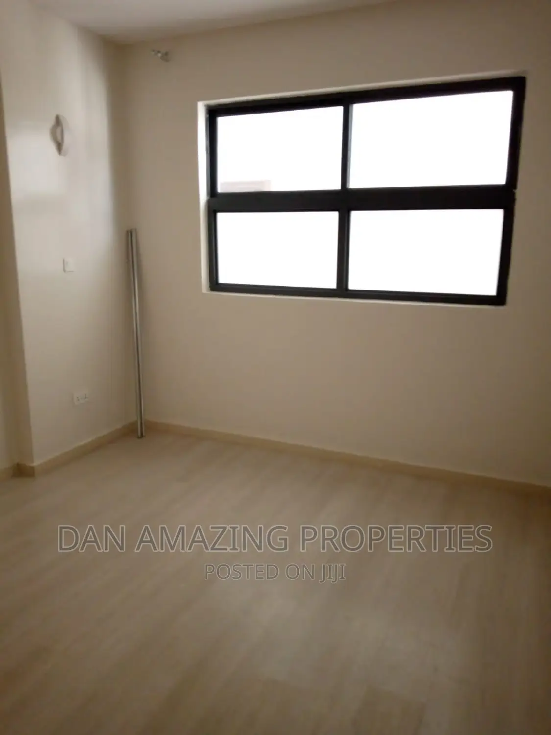 5bdrm Duplex in Parklands/Highridge for sale