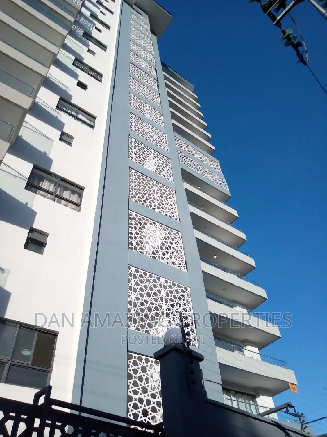 5bdrm Duplex in Parklands/Highridge for sale