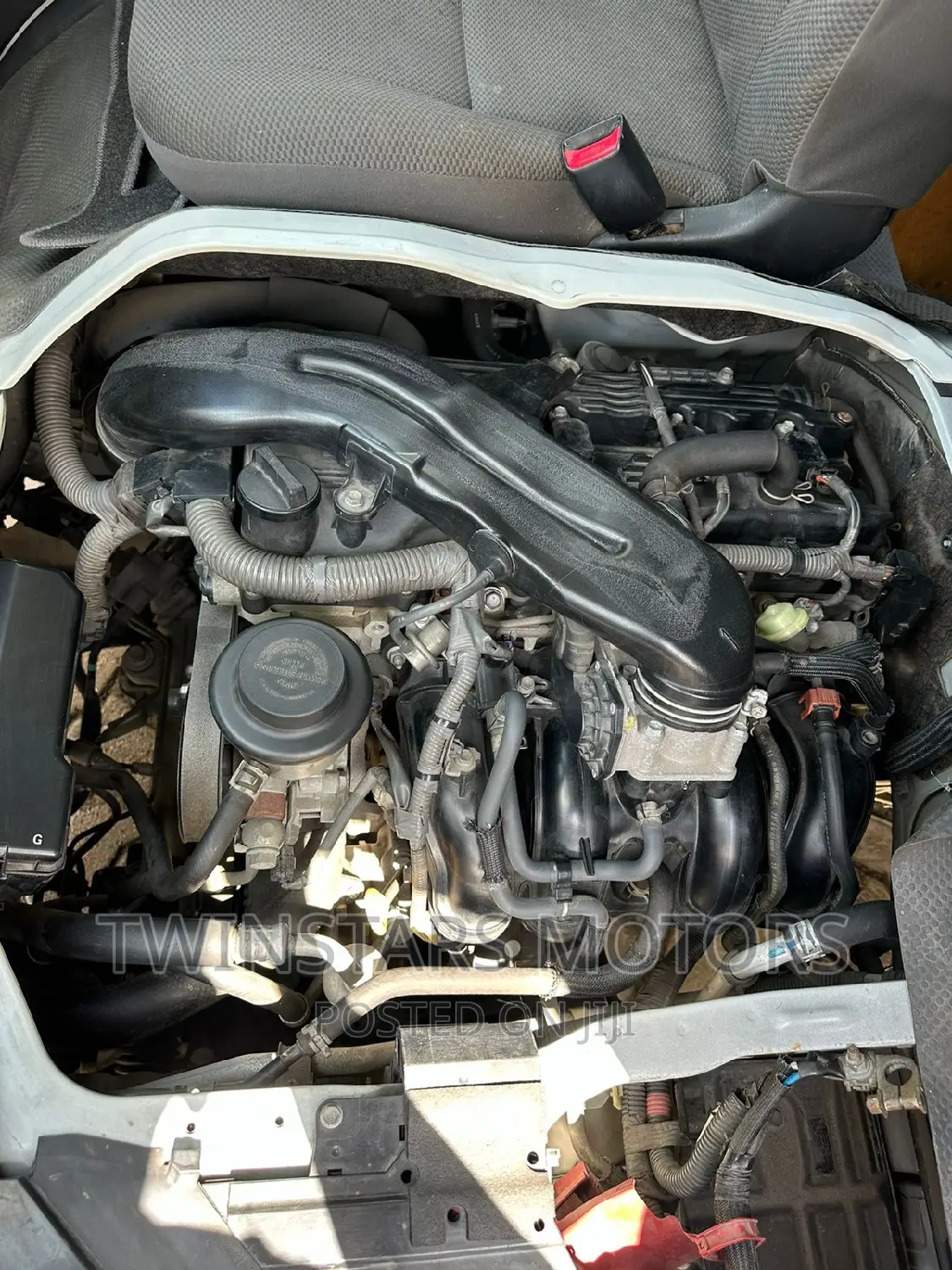 Toyota HiAce 2017 White