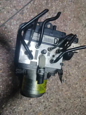 Lexus Rx400h Brake Actuator