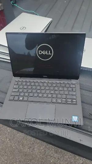 New Laptop Dell Latitude 3189 8GB Intel Core I5 SSD 256GB