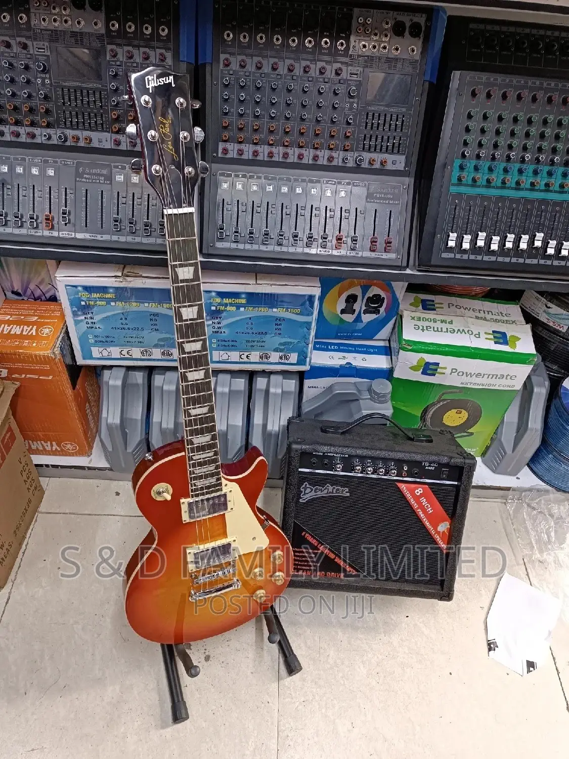 Gibson Les Paul Solo Guitar Plus Deviser Guitar Combo