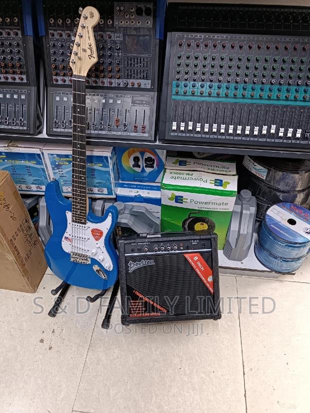 Fender Solo Guitar Plus Guitar Combo - main view