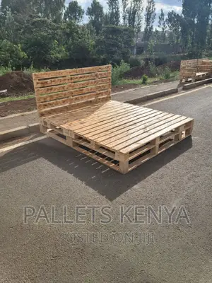 Pallet Bed- 6*6 Detachable and Blazed Pallet Bed. (3,4R02)