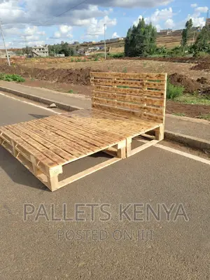 Pallet Bed- 6*6 Detachable and Blazed Pallet Bed. (4R,#L)