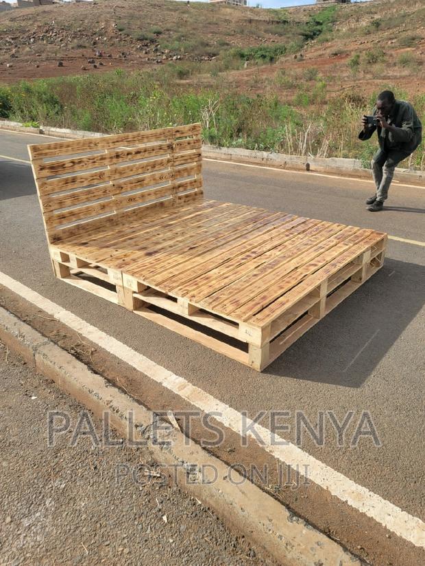 Pallet Bed- 6*6 Detachable and Blazed Pallet Bed. (5,6#02,)