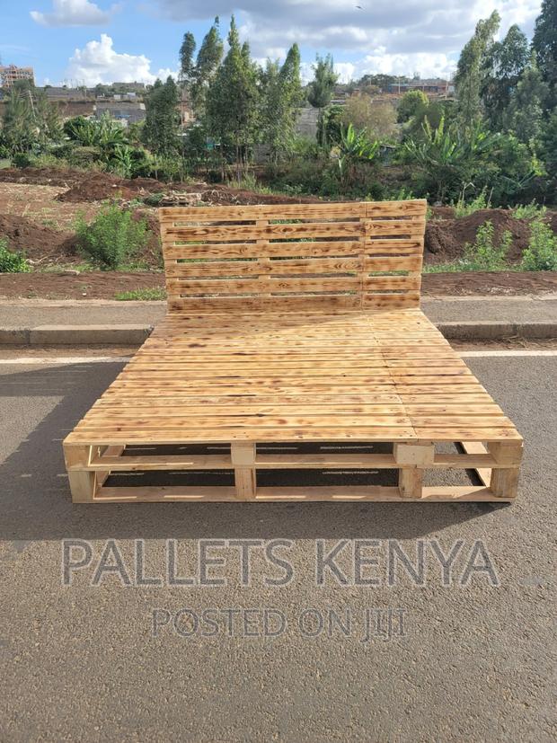 Pallet Bed- 6*6 Detachable and Blazed Pallet Bed. (7R,#01)