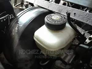 Brake Booster and Master Cylinder for Toyota Hiace 7l