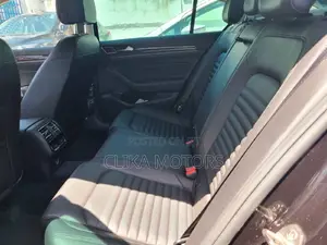 Volkswagen Passat 2016 Blue
