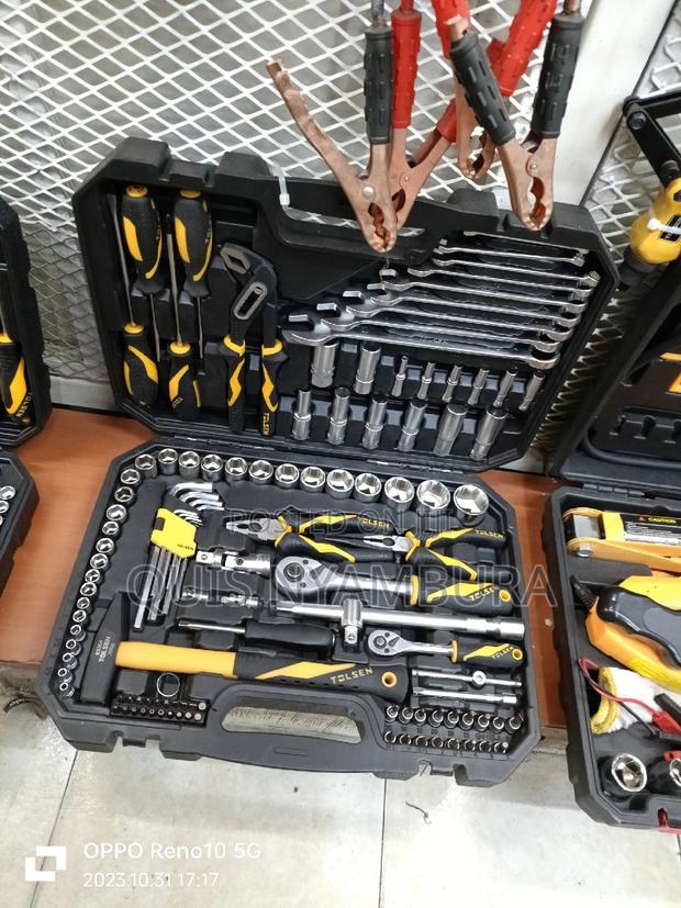 Tolsen Hand Tool Set - main view