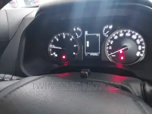 Toyota Land Cruiser Prado 2.8 2018 Red